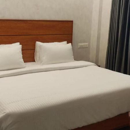 Hotel Cr Rivera Madurai Esterno foto